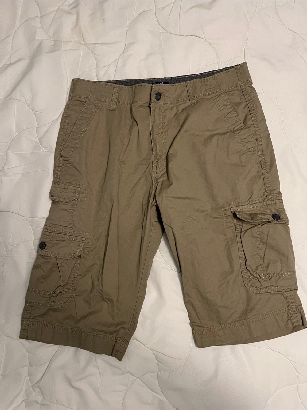 Men's Khaki Cargo Shorts with Utility Pockets (NWOT)